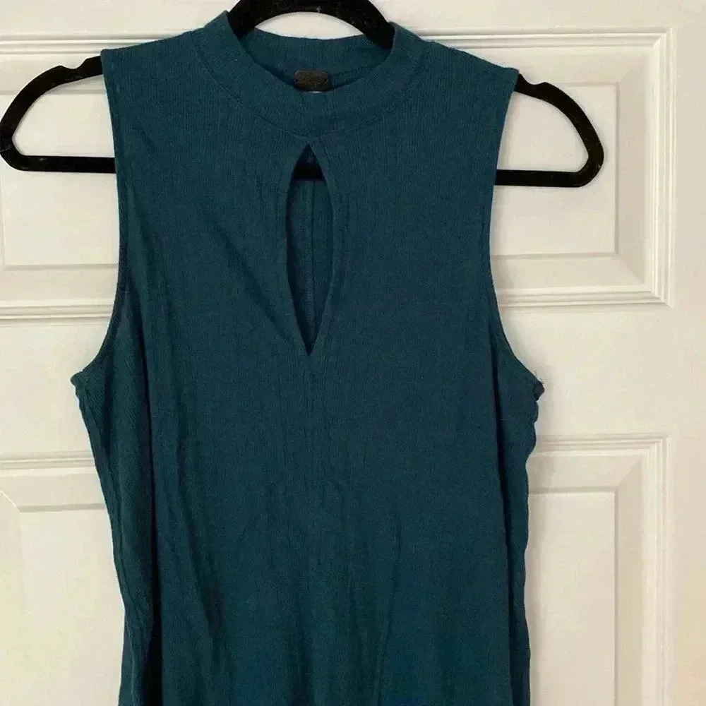 Free People Faye Keyhole Ribbed Top - Picture 6 of 8